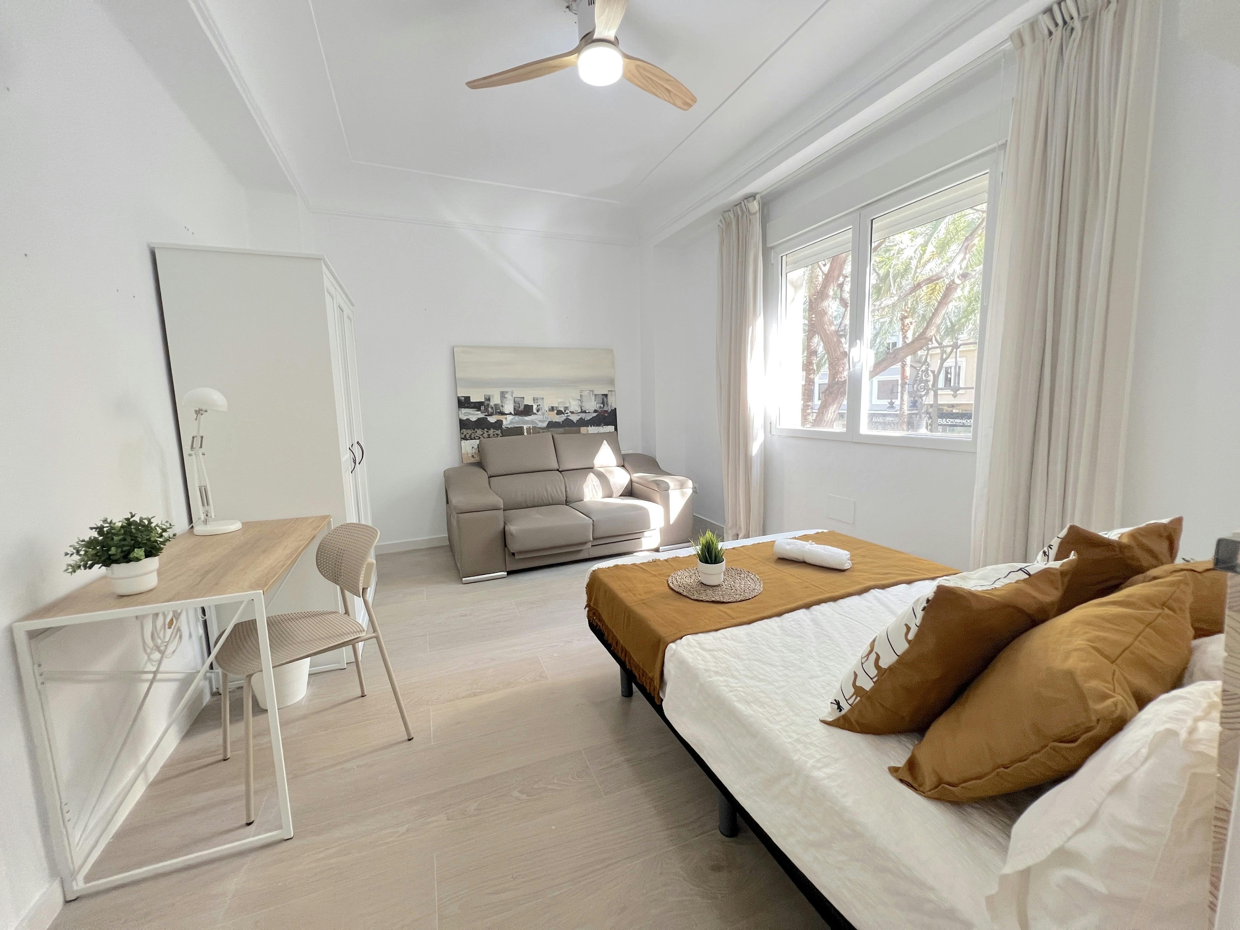 Avinguda del Regne de València, Valencia Valencia