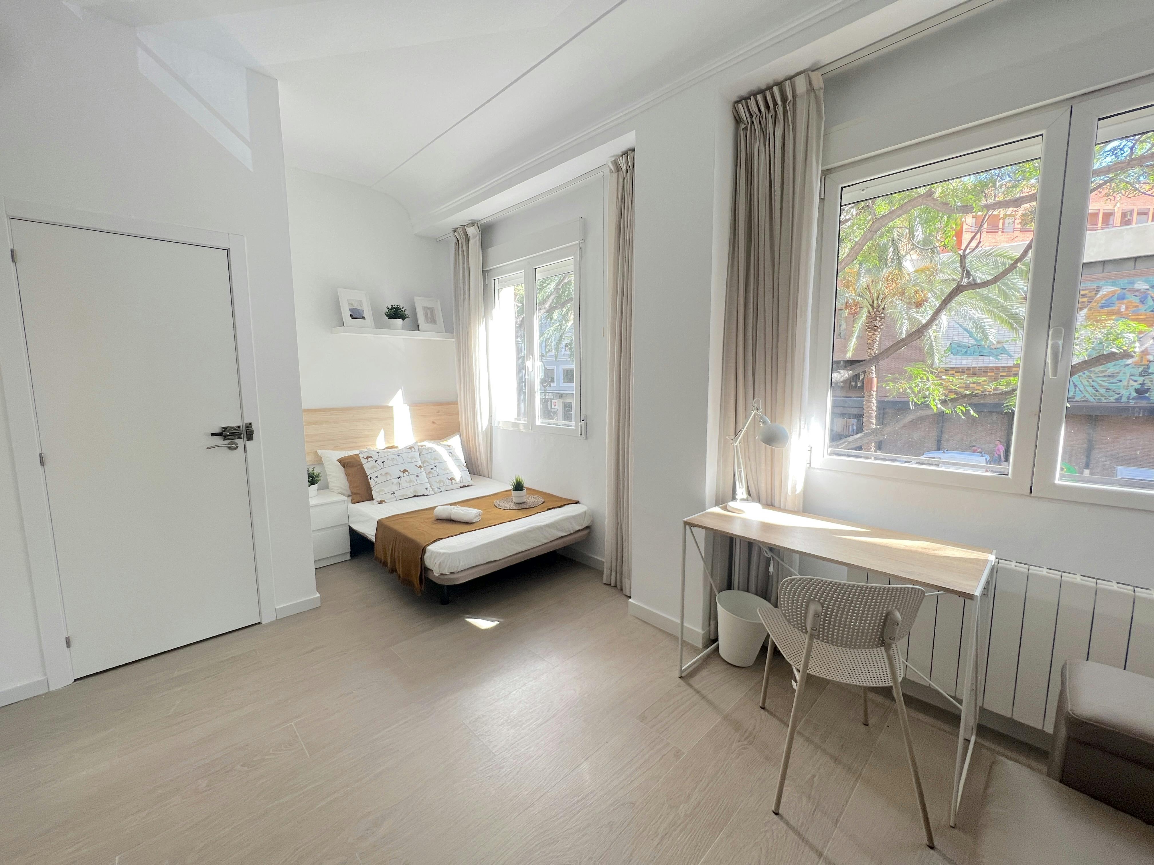 Avinguda del Regne de València, Valencia Valencia