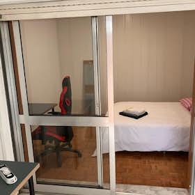 Private room for rent for €470 per month in Porto, Travessa da Fonte de Contumil