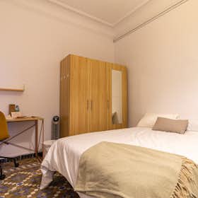 Private room for rent for €810 per month in Barcelona, Carrer de Mallorca