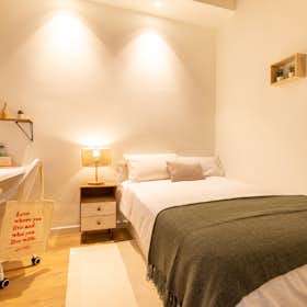 Private room for rent for €850 per month in Barcelona, Carrer de València