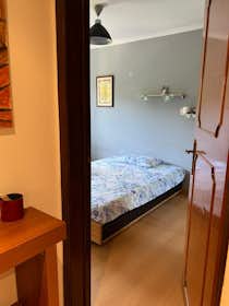 Private room for rent for €600 per month in Lisbon, Avenida Doutor Arlindo Vicente