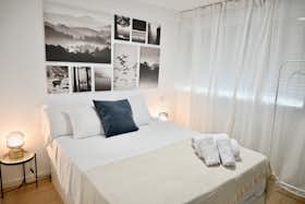 Apartment for rent for €1,500 per month in Madrid, Pasaje de la Virgen de la Alegría