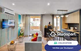 Отдельная комната сдается в аренду за 640 € в месяц в Cannes, Impasse des Cigales