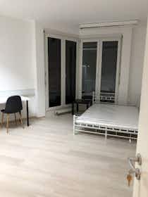 Mehrbettzimmer zu mieten für 650 € pro Monat in Aschaffenburg, Roßmarkt