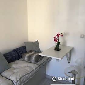 Apartment for rent for €600 per month in Nice, Rue Emmanuel Philibert