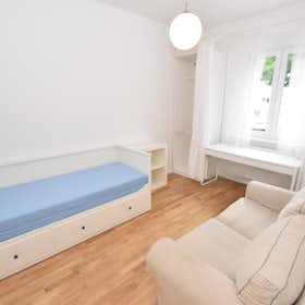 WG-Zimmer for rent for 525 € per month in Frankfurt am Main, Langobardenweg
