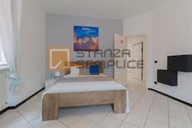 Pokój prywatny do wynajęcia za 650 € miesięcznie w mieście Trento, Largo Nazario Sauro