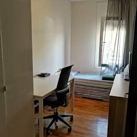Private room for rent for €600 per month in Barcelona, Carrer del Mas Casanovas