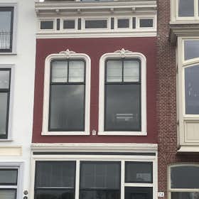 Maison for rent for 1 650 € per month in Dordrecht, Merwekade