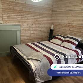 Отдельная комната сдается в аренду за 320 € в месяц в Lanester, Rue Jean Jaurès