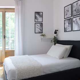 Private room for rent for €700 per month in Milan, Via Emilio Faà Di Bruno