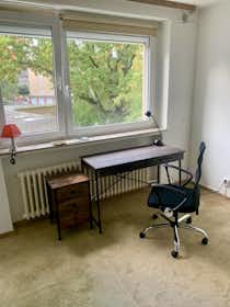 Pokój prywatny do wynajęcia za 550 € miesięcznie w mieście Hannover, Apenrader Straße