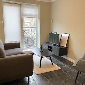 Apartment for rent for €2,466 per month in Dublin, Usher's Quay