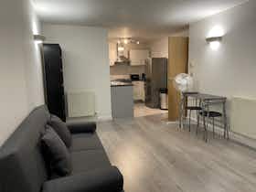 Appartement à louer pour 2 550 £GB/mois à London, Sumner Road