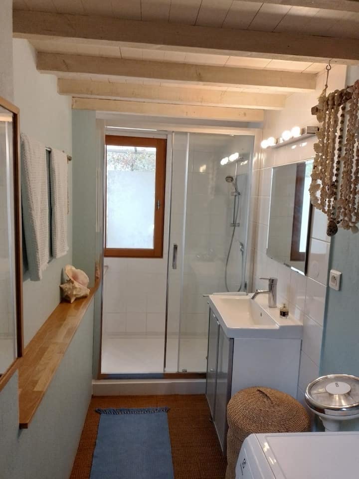 Apartment Montaren-Et-Saint-Médiers, 130m² — photo 9
