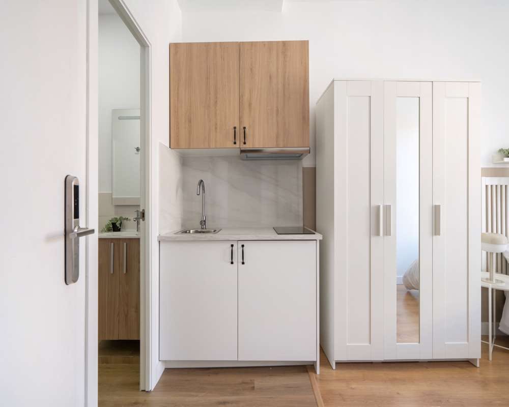 Single room Madrid, 18m² — photo 12