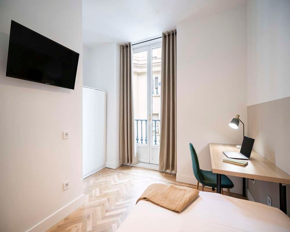 Single room Madrid, 11m² — photo 18