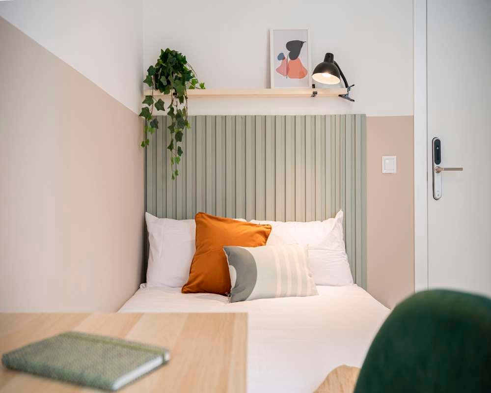 Single room Madrid, 11m² — photo 32