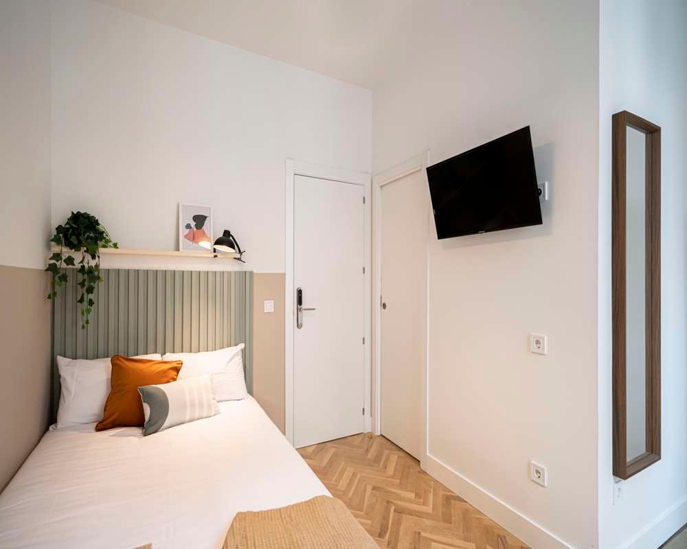 Single room Madrid, 11m² — photo 36