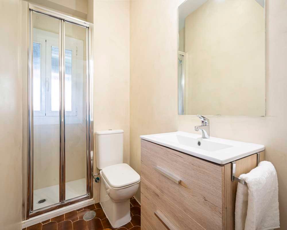 Single room Madrid, 1 bed, 8m² — photo 22