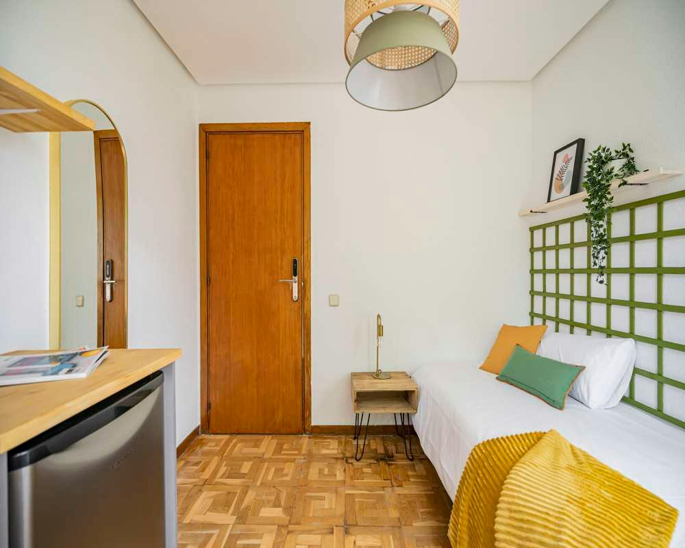 Single room Madrid, 1 bed, 9m² — photo 38