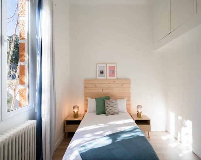 Private room in Calle de los Olivos, Madrid (1438738) room image 2