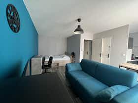 单间公寓 正在以 €1,230 的月租出租，其位于 Montpellier, Place de Thessalie