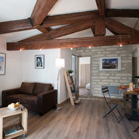 Wohnung for rent for 1.860 € per month in Montpellier, Rue de la Tour Sainte-Eulalie