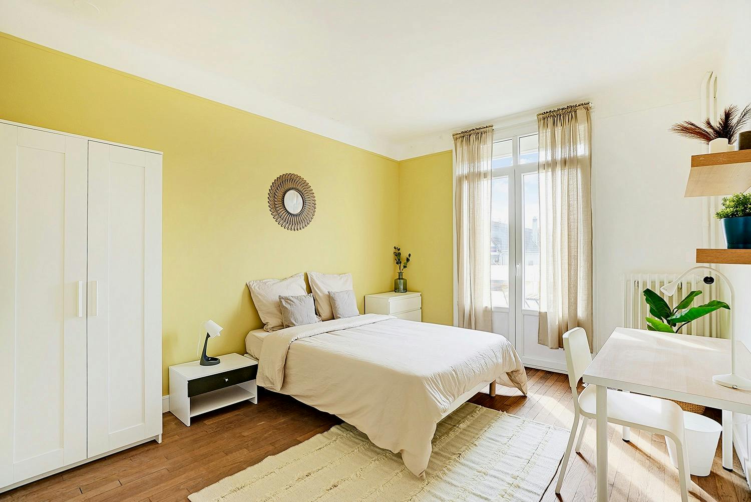 Rue de Versailles, Clamart preview