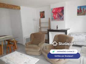 Квартира за оренду для 600 EUR на місяць у Blois, Rue du Commerce