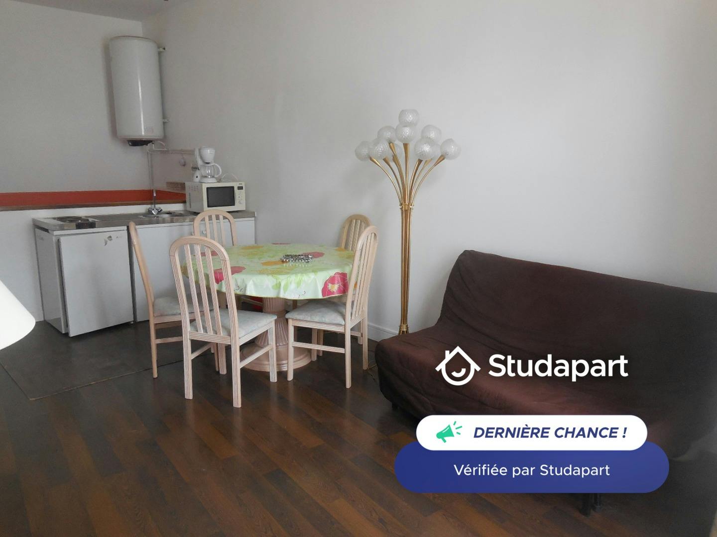 Mieszkanie do wynajęcia za 560 € miesięcznie w mieście Blois, Rue Denis Papin