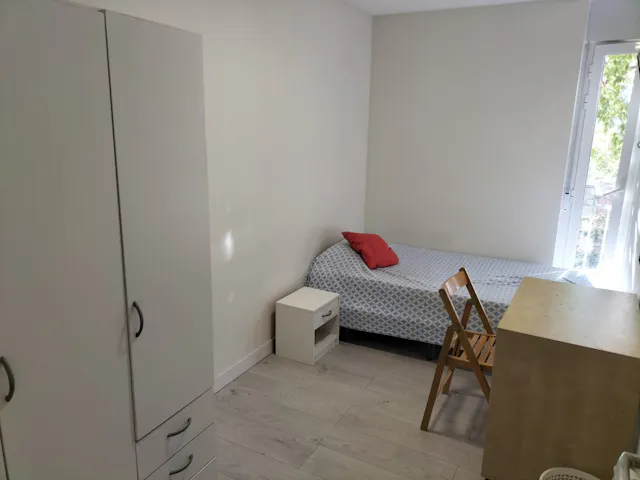 Private room in Calle de San Juan de Mata, Madrid (1439050) room image 1