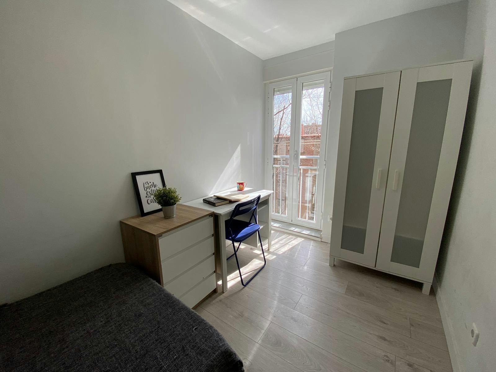 Private room in Calle de San Juan de Mata, Madrid (1439053) room image 2