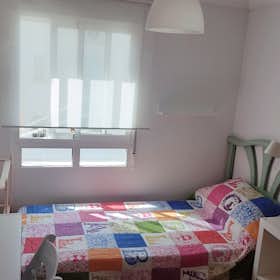 Приватна кімната за оренду для 370 EUR на місяць у Málaga, Calle Presbítero Carrasco Panal