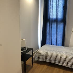 Appartement te huur voor € 1.400 per maand in Canet d'En Berenguer, Avinguda de Blasco Ibáñez