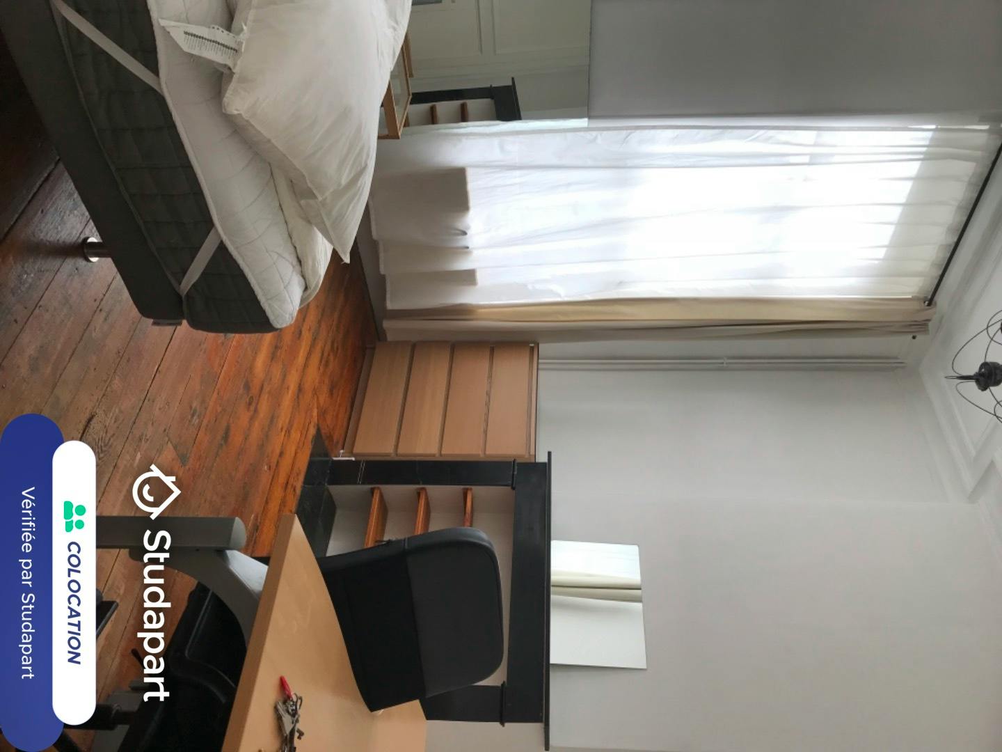 Private room for rent on Rue Charles de Muyssart, Lille - Vue 5