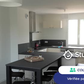 Private room for rent for €390 per month in Angers, Boulevard Charles Détriché