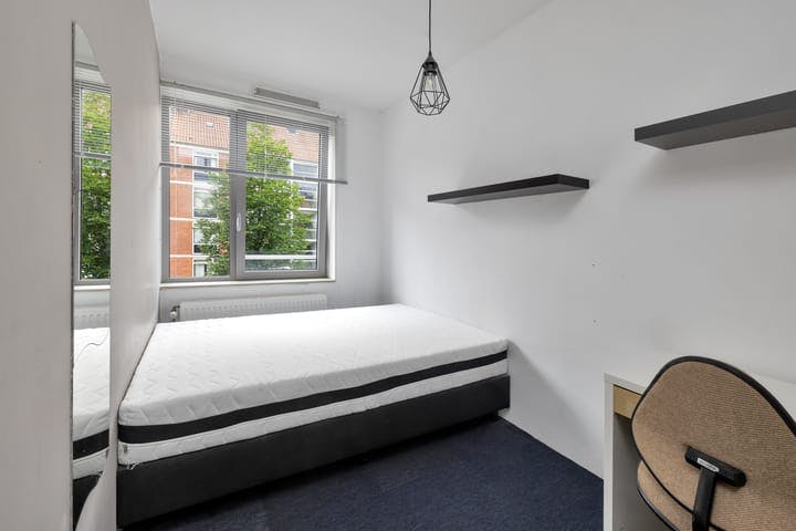 Private room for rent for €1,335 per month in Amsterdam, Willem Nakkenstraat