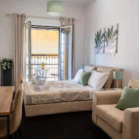 公寓 正在以 €1,100 的月租出租，其位于 Athens, Evmenous
