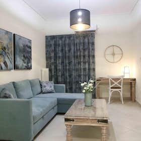 公寓 正在以 €1,600 的月租出租，其位于 Níkaia, Anakreontos