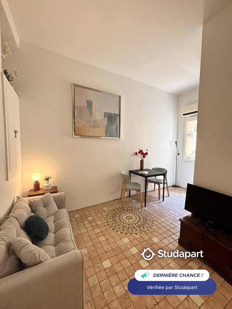 Apartamento en alquiler por 650 € al mes en Antibes, Rue de la République