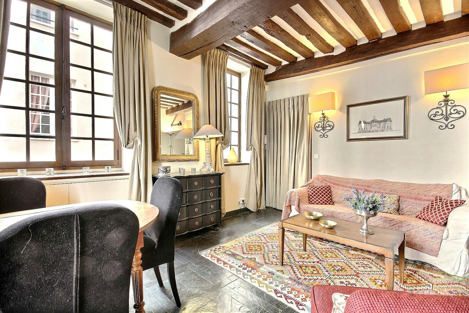 1-Bedroom Apartment in Rue Budé, Paris (1440056) ROOM 3