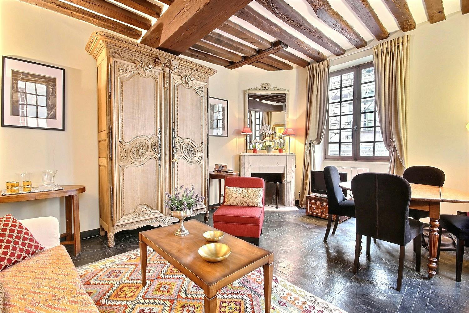 1-Bedroom Apartment in Rue Budé, Paris (1440056) ROOM 2