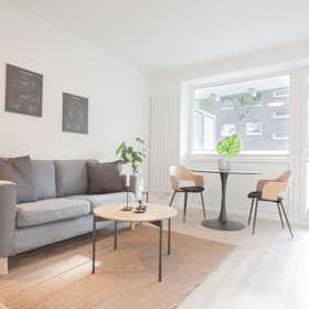Studio for rent for 1.150 € per month in Düsseldorf, Arnold-Schönberg-Straße