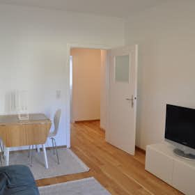 Apartment for rent for €1,300 per month in Düsseldorf, Cantadorstraße