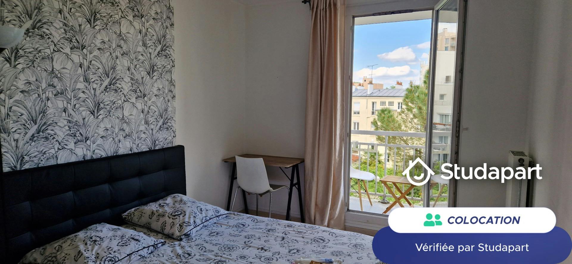 Pièce à Clichy