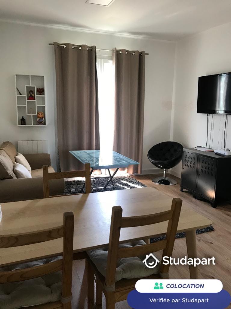 Private room for rent for €583 per month in Bobigny, Avenue Paul Vaillant-Couturier