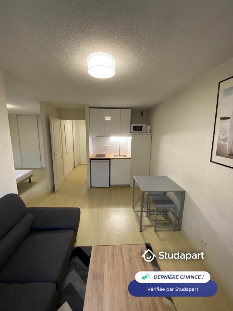 Apartment for rent for €660 per month in Nantes, Rue des Saumonières