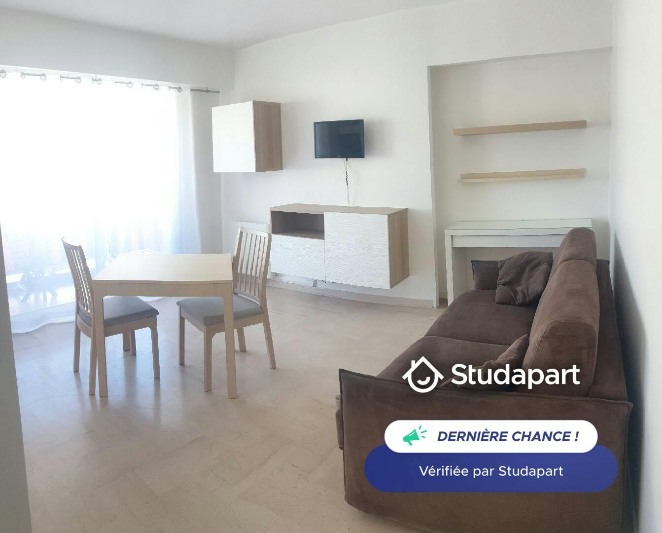 Appartement à louer pour 630 €/mois à Antibes, Traverse du Mont Fleuri